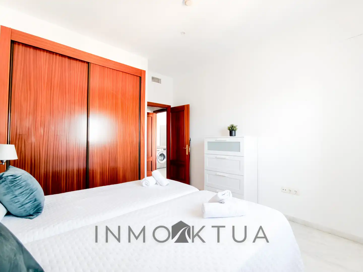 Dormitori de Àtic en venda en Bormujos amb Aire condicionat, Terrassa i Moblat