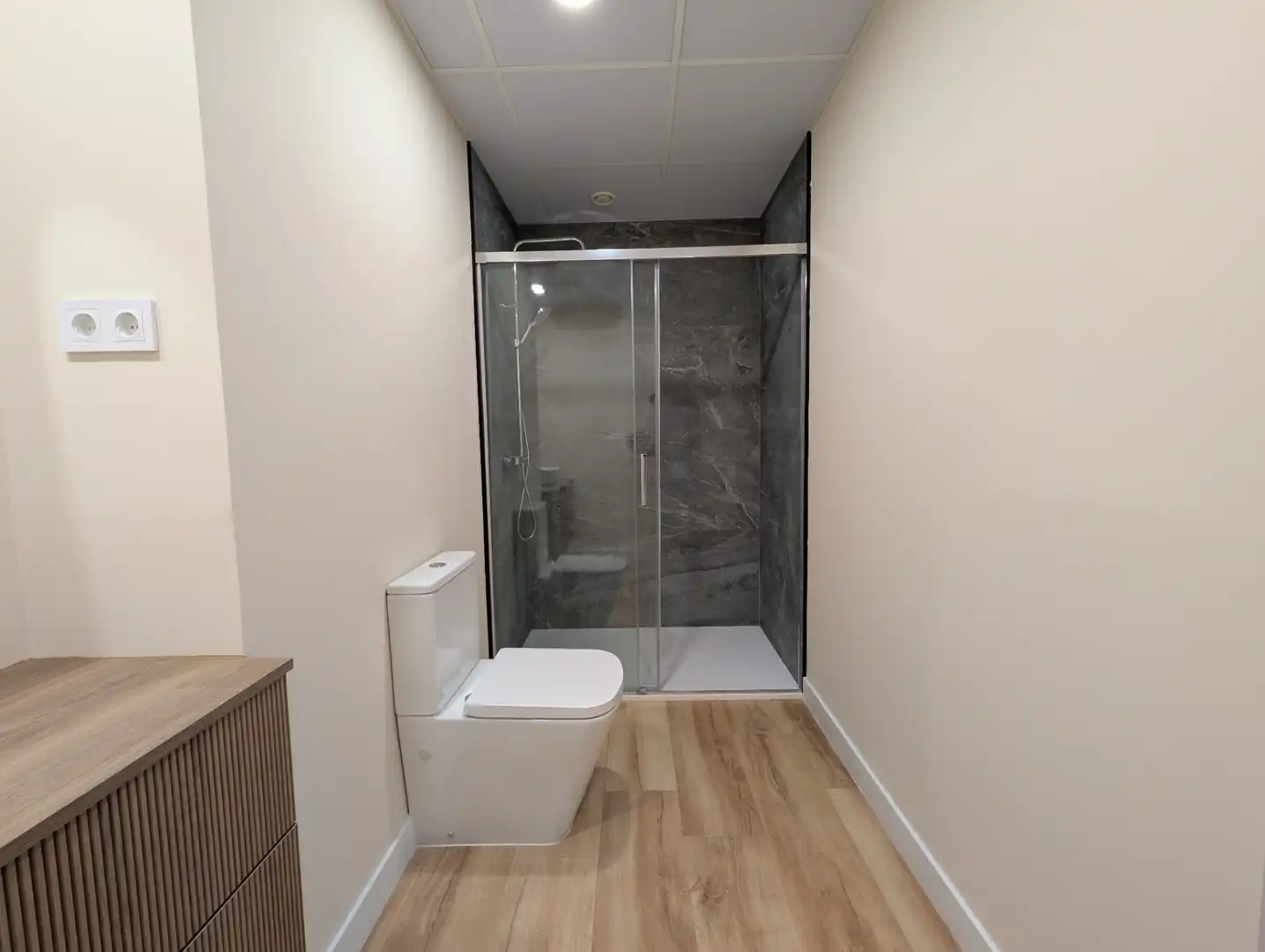 Badezimmer von Büro zur Miete in Rivas-Vaciamadrid mit Klimaanlage, Heizung und Terrasse