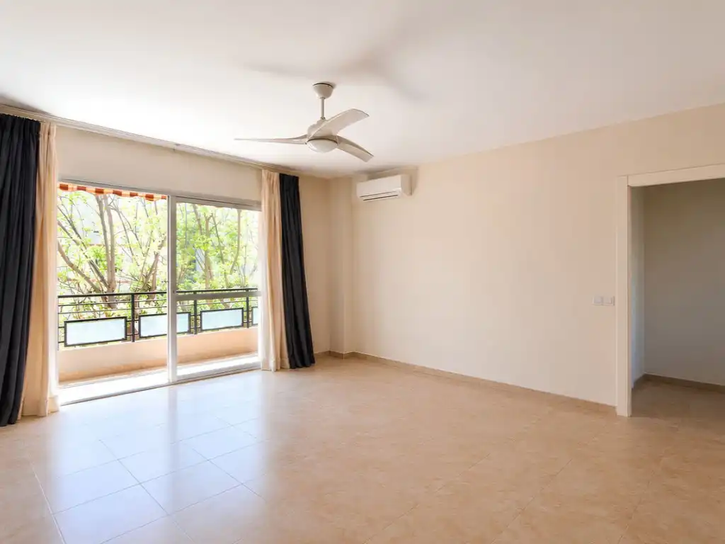 Sala de estar de Piso en venta en Fuengirola con Aire acondicionado, Amueblado y Horno