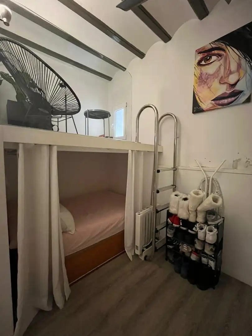 Bedroom of Flat for sale in Madrid