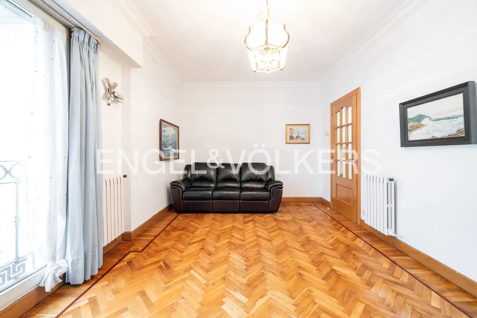 Wohnzimmer von Wohnung zum Verkauf in Donostia - San Sebastián  mit Heizung, Parkett und Abstellraum