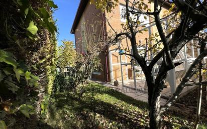 Jardí de Casa o xalet en venda en Cogollos amb Calefacció i Terrassa