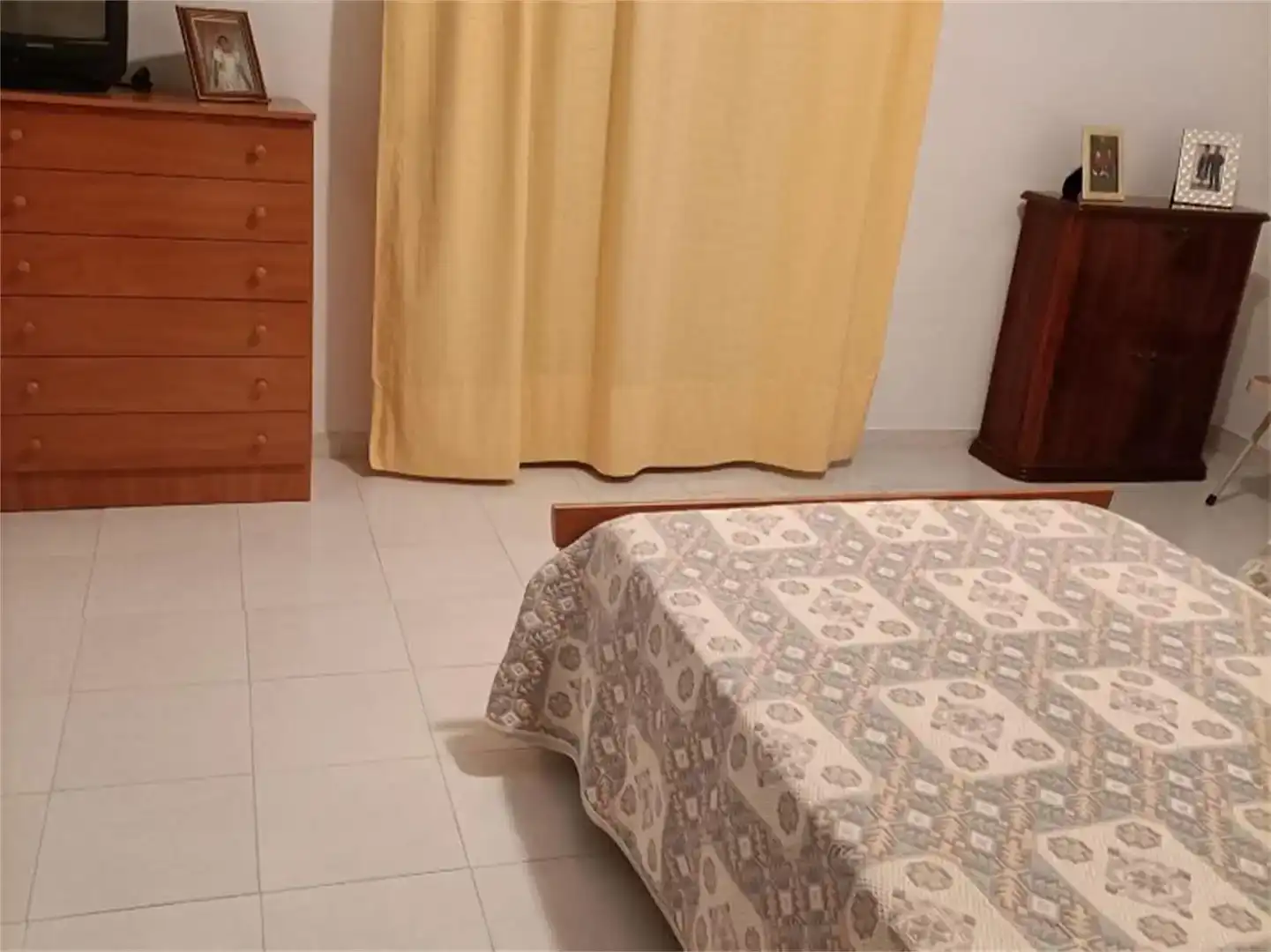 Dormitori de Casa adosada en venda en Huesa amb Aire condicionat, Jardí privat i Traster