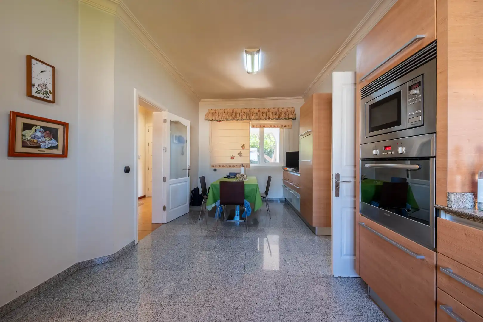 Cuina de Casa o xalet en venda en Las Palmas de Gran Canaria amb Jardí privat, Terrassa i Traster