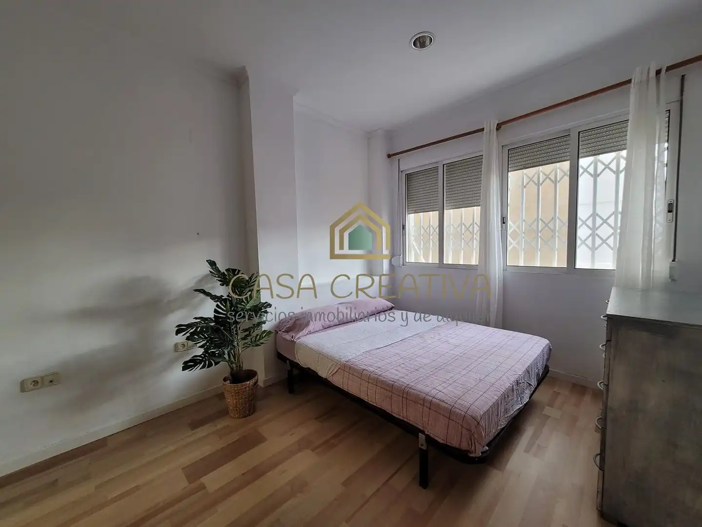 Schlafzimmer von Wohnung zum Verkauf in Valencia mit Klimaanlage, Heizung und Möbliert