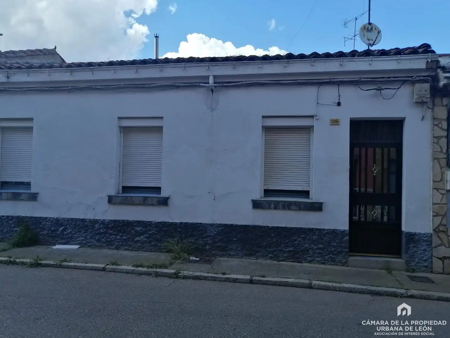Vista exterior de Casa adosada en venta en San Andrés del Rabanedo