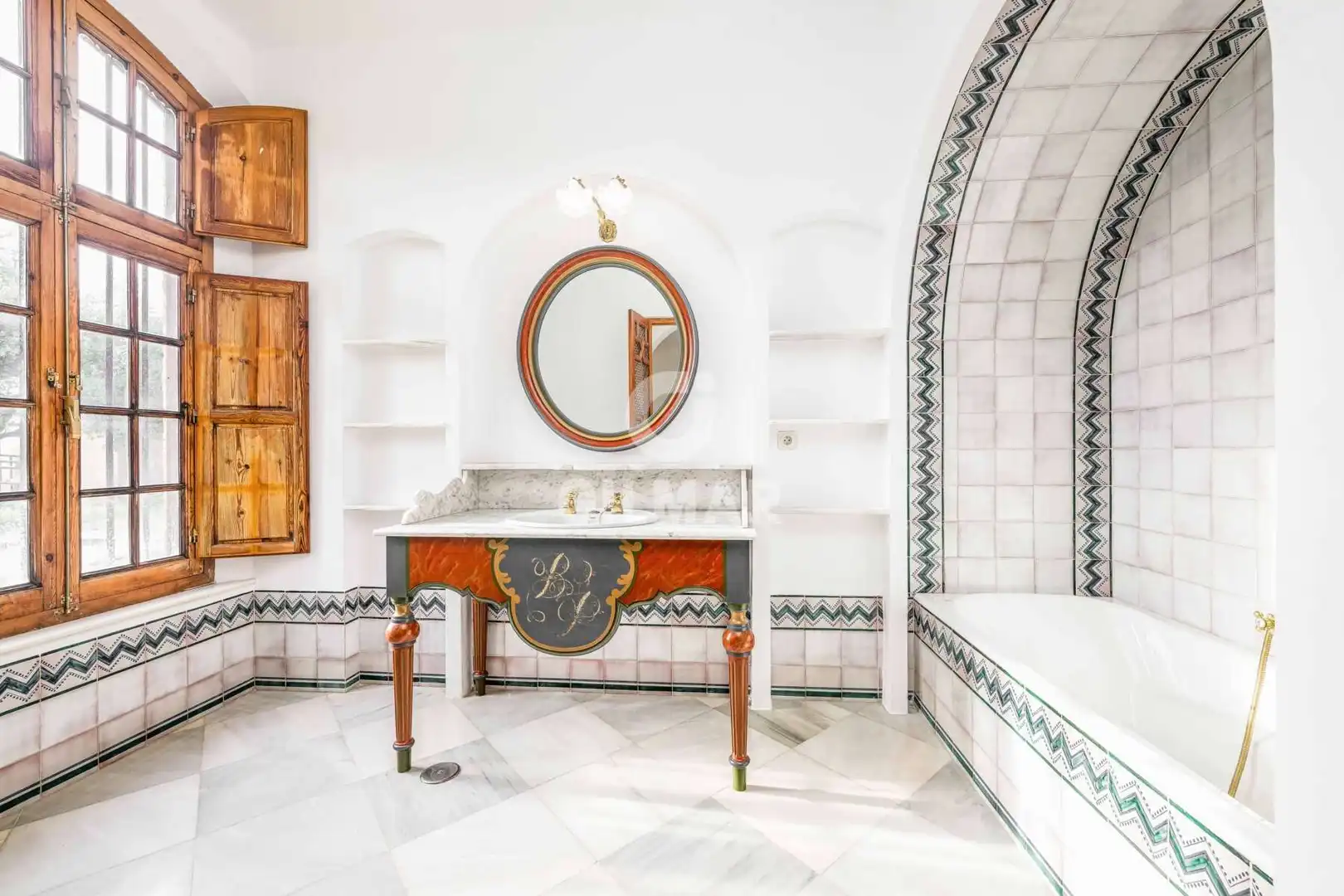 Baño de Casa o chalet en venta en Valencina de la Concepción con Calefacción, Jardín privado y Piscina