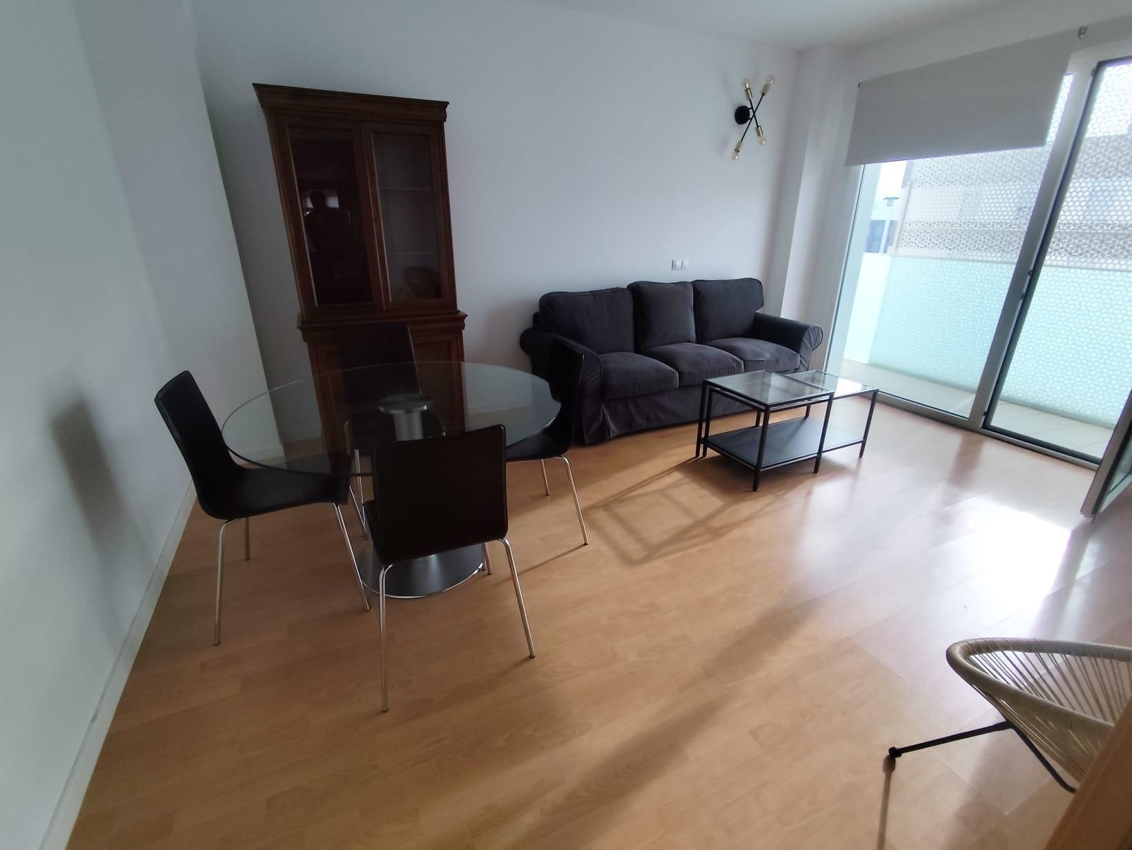 Flat to rent in Poniente-Norte - Miralbaida - Parque Azahara