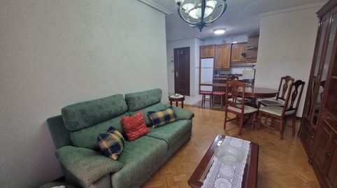 Foto 3 de Apartament en venda a Travesía de la Vidriera, Versalles, Avilés