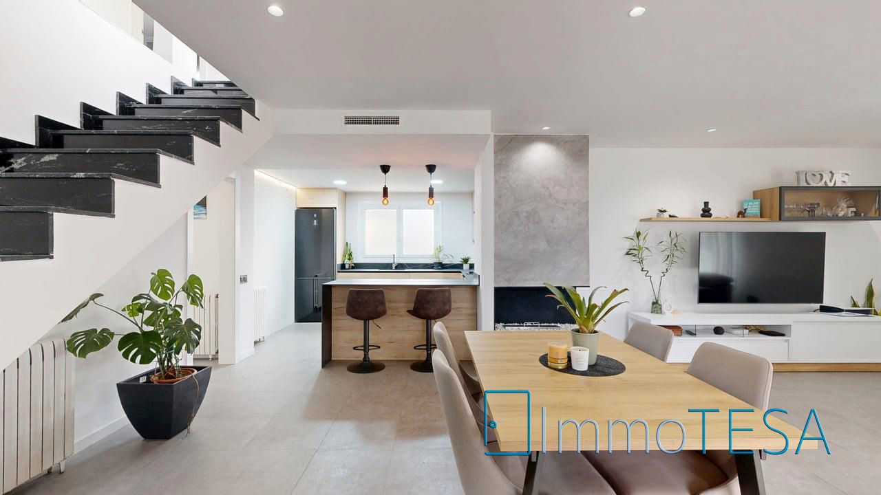 Sala de estar de Casa o chalet en venta en Castellar del Vallès con Aire acondicionado, Calefacción y Jardín privado