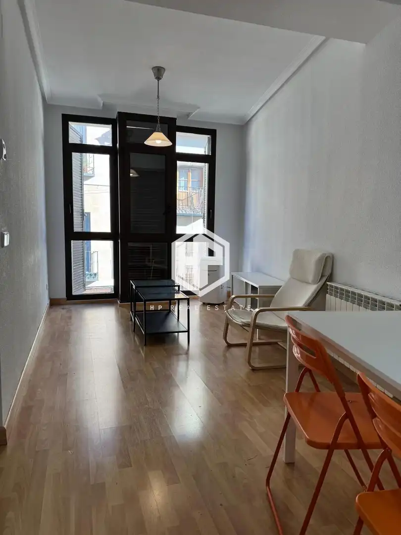 Vista exterior de Piso en venta en Alcalá de Henares con Calefacción