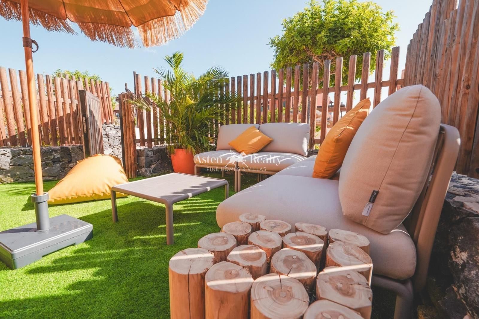 Terrassa de Casa adosada en venda en San Miguel de Abona amb Aire condicionat, Calefacció i Jardí privat