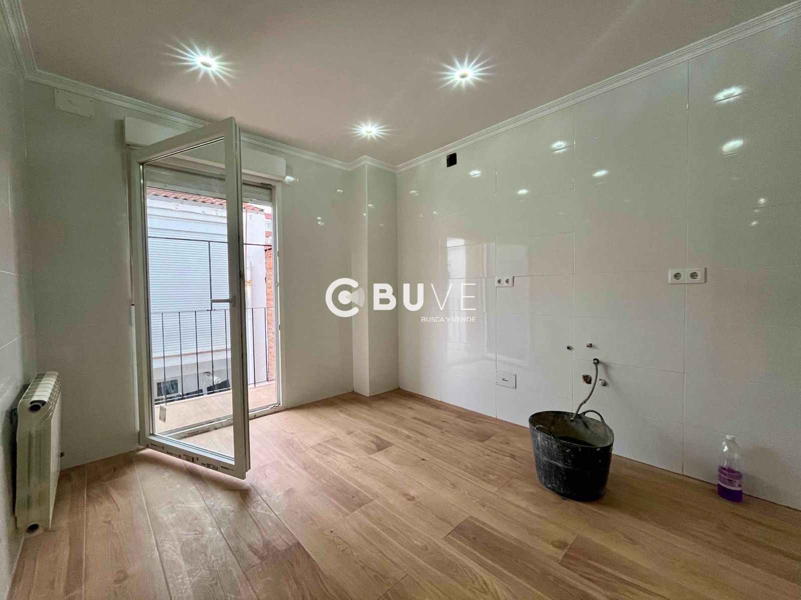 Dormitori de Àtic en venda en León Capital  amb Calefacció i Terrassa