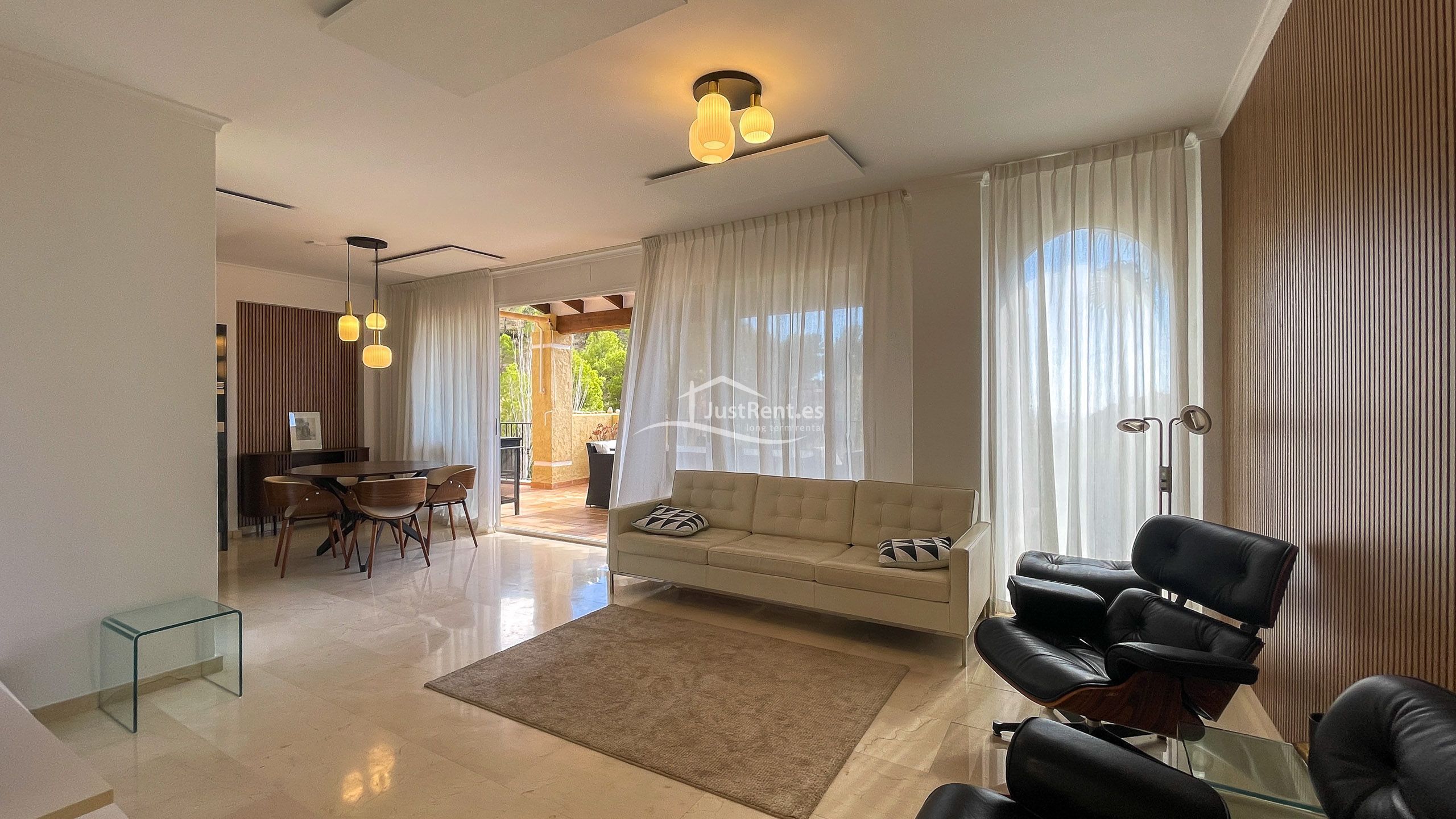 Sala d'estar de Casa o xalet de lloguer en Altea amb Aire condicionat, Jardí privat i Terrassa