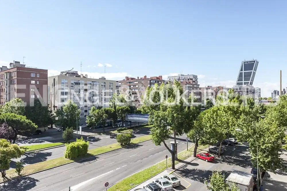 Vista exterior de Apartament de lloguer en Madrid amb Aire condicionat, Calefacció i Parquet