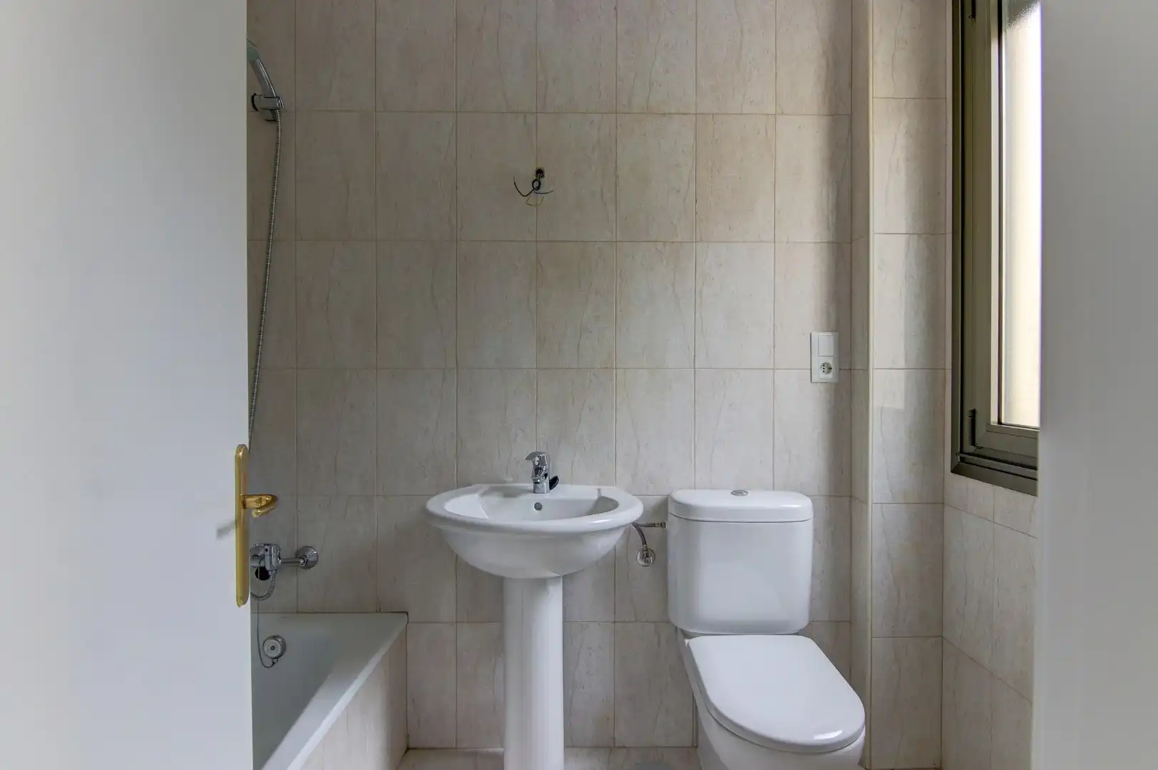 Bathroom of Houses for sale in Hazas de Cesto  with Heating, Private garden and Terrace