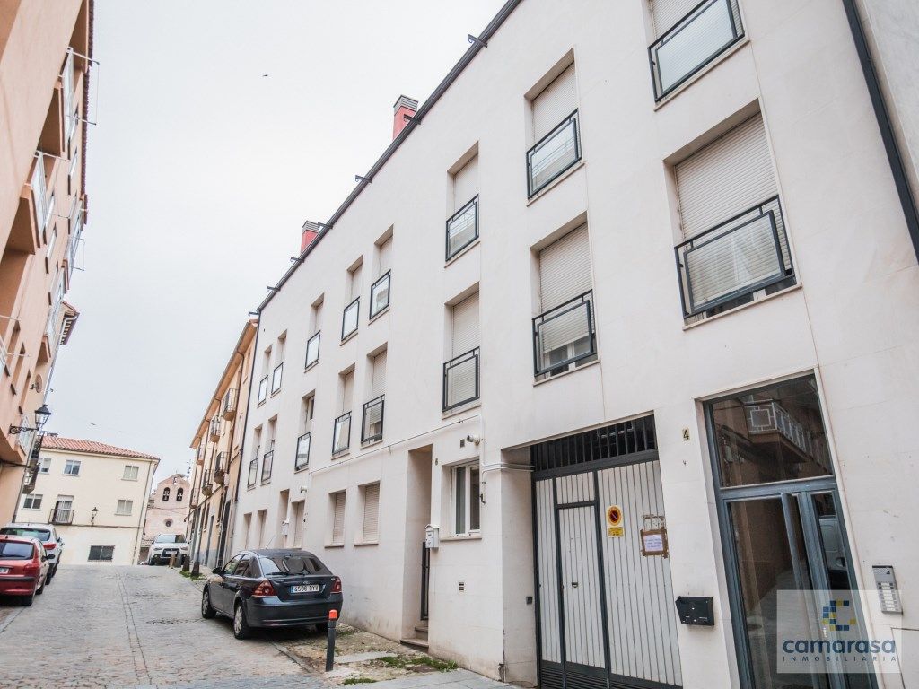 Vista exterior de Pis de lloguer en Ávila Capital amb Moblat