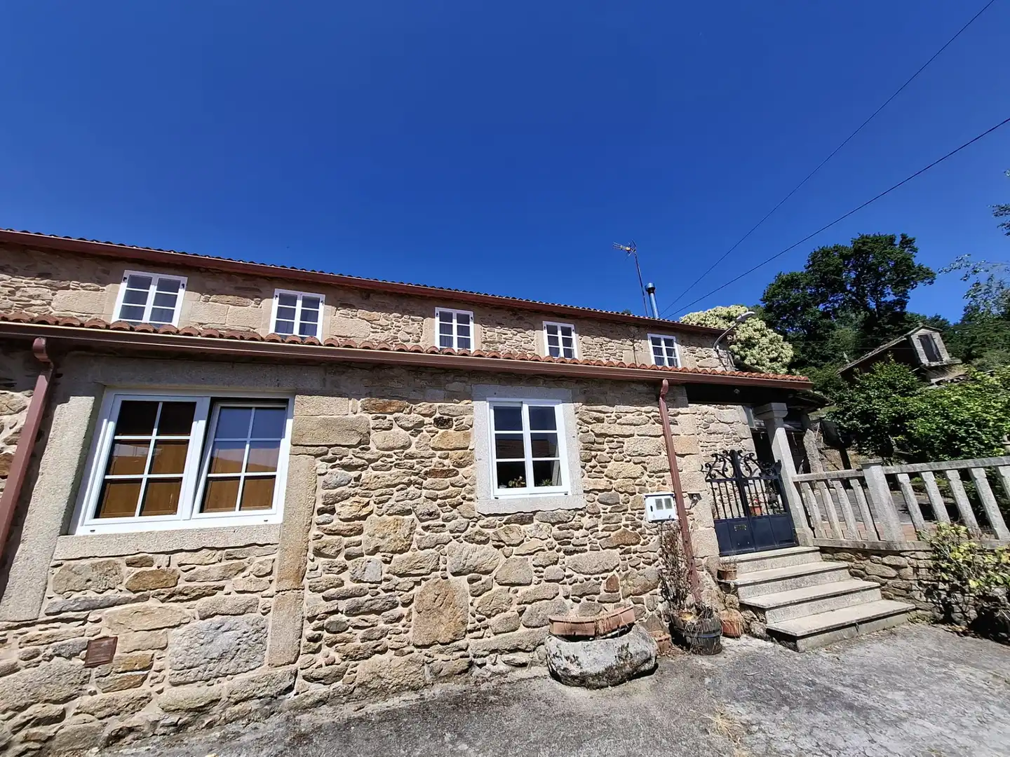Exterior view of Country homes for sale in Santiago de Compostela   with Furnished