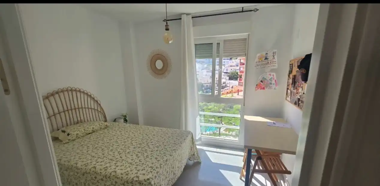 Habitación de Piso de alquiler en Fuengirola con Aire acondicionado, Calefacción y Terraza