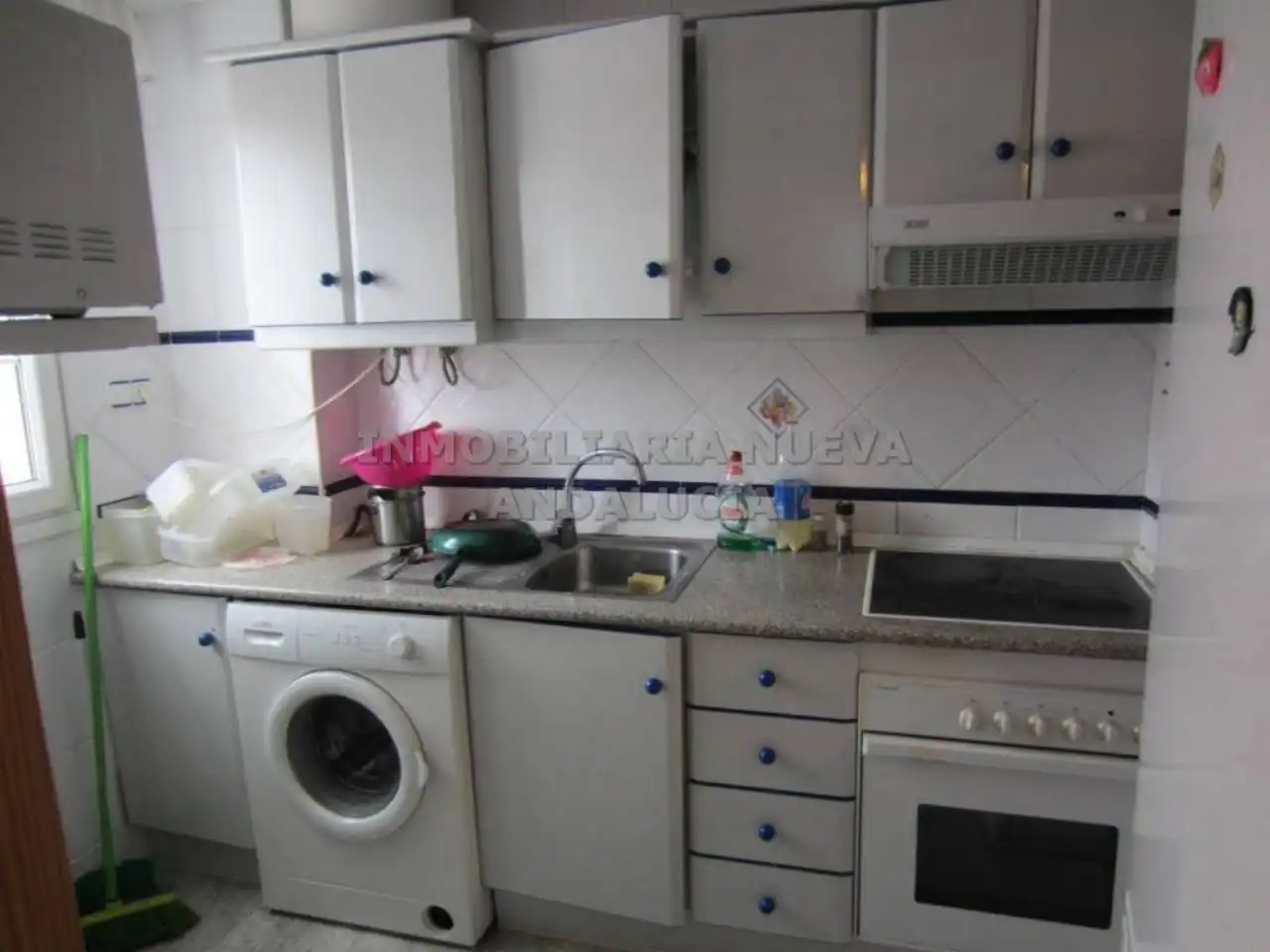 Cocina de Piso de alquiler en Almería con Terraza, Amueblado y Piscina comunitaria