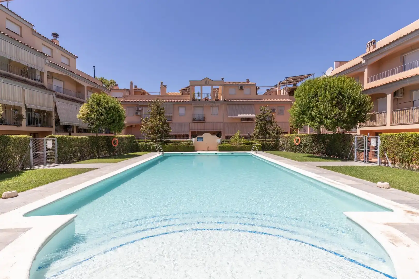Casa amb terrassa en venda a Calle Calle Iznájar