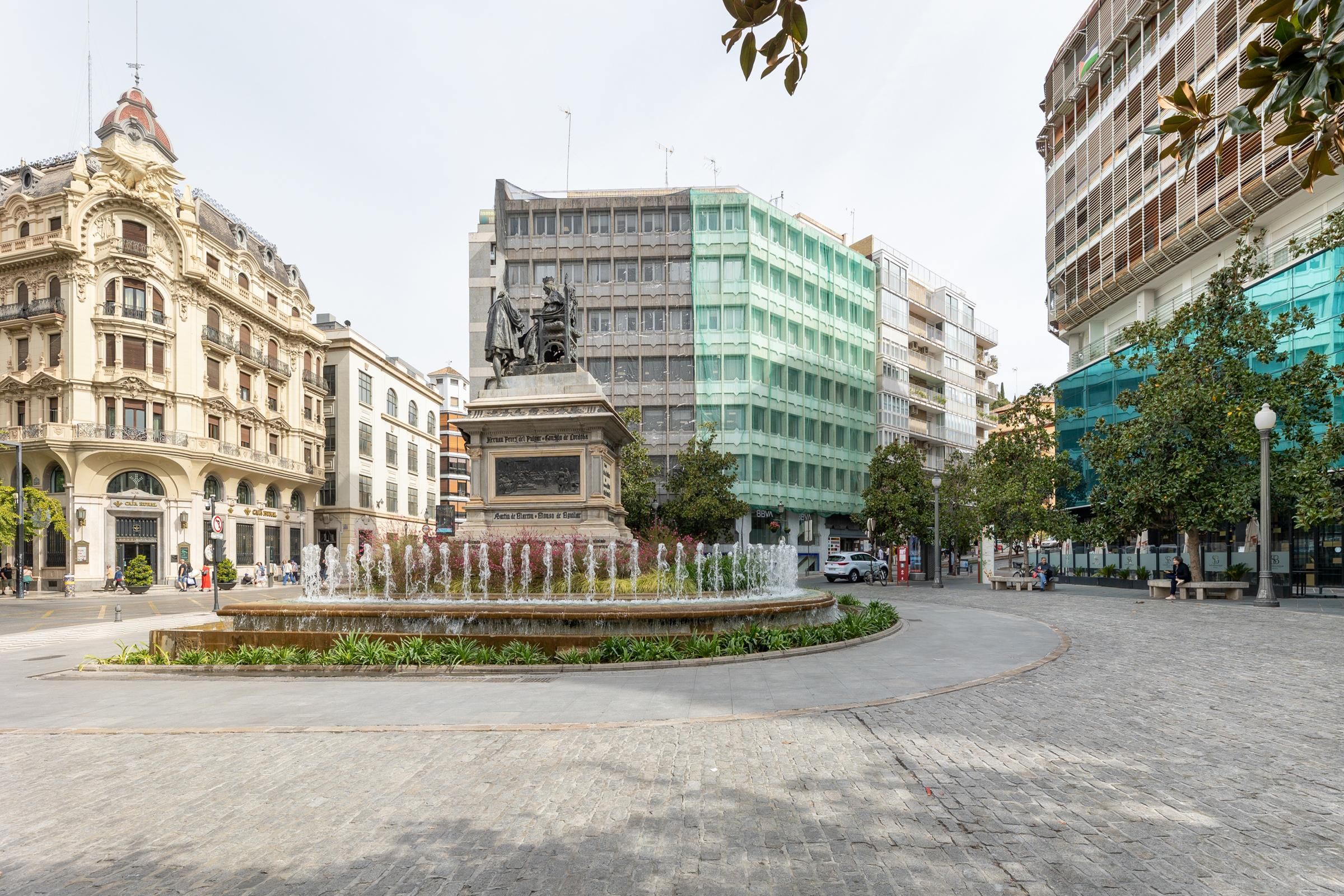 Exterior view of Office for sale in  Granada Capital