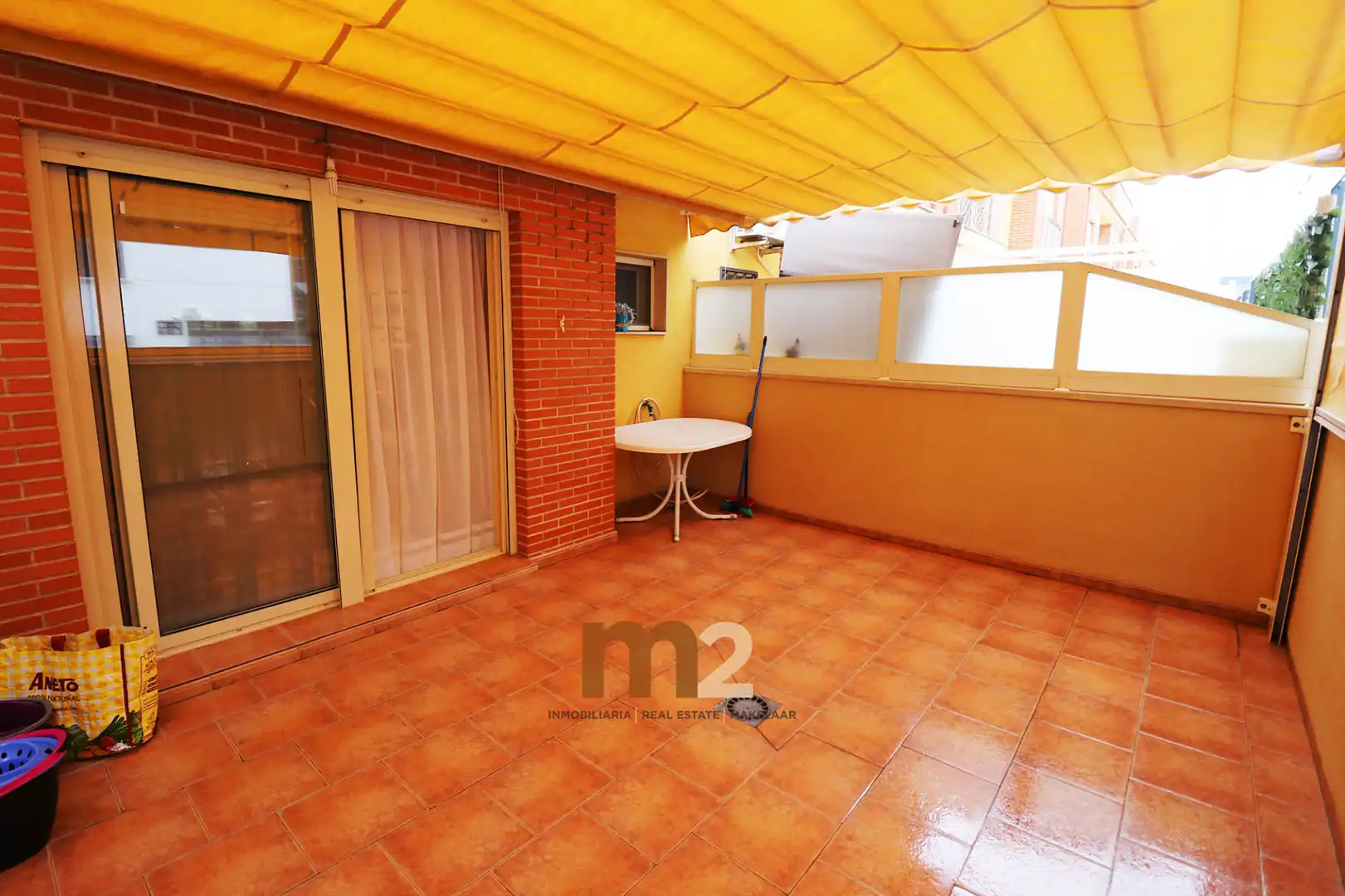 Habitación de Casa adosada en venta en Guardamar del Segura con Aire acondicionado, Terraza y Amueblado