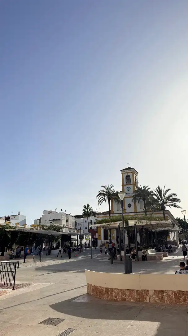 Vista exterior de Piso en venta en Marbella con Terraza, Amueblado y Horno