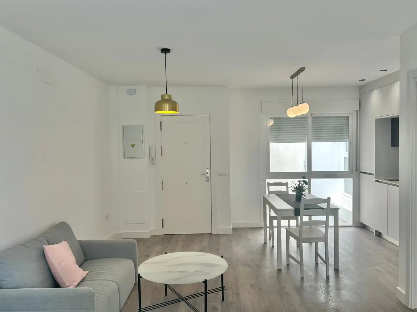 Sala d'estar de Estudi en venda en Málaga amb Aire condicionat, Terrassa i Balcó