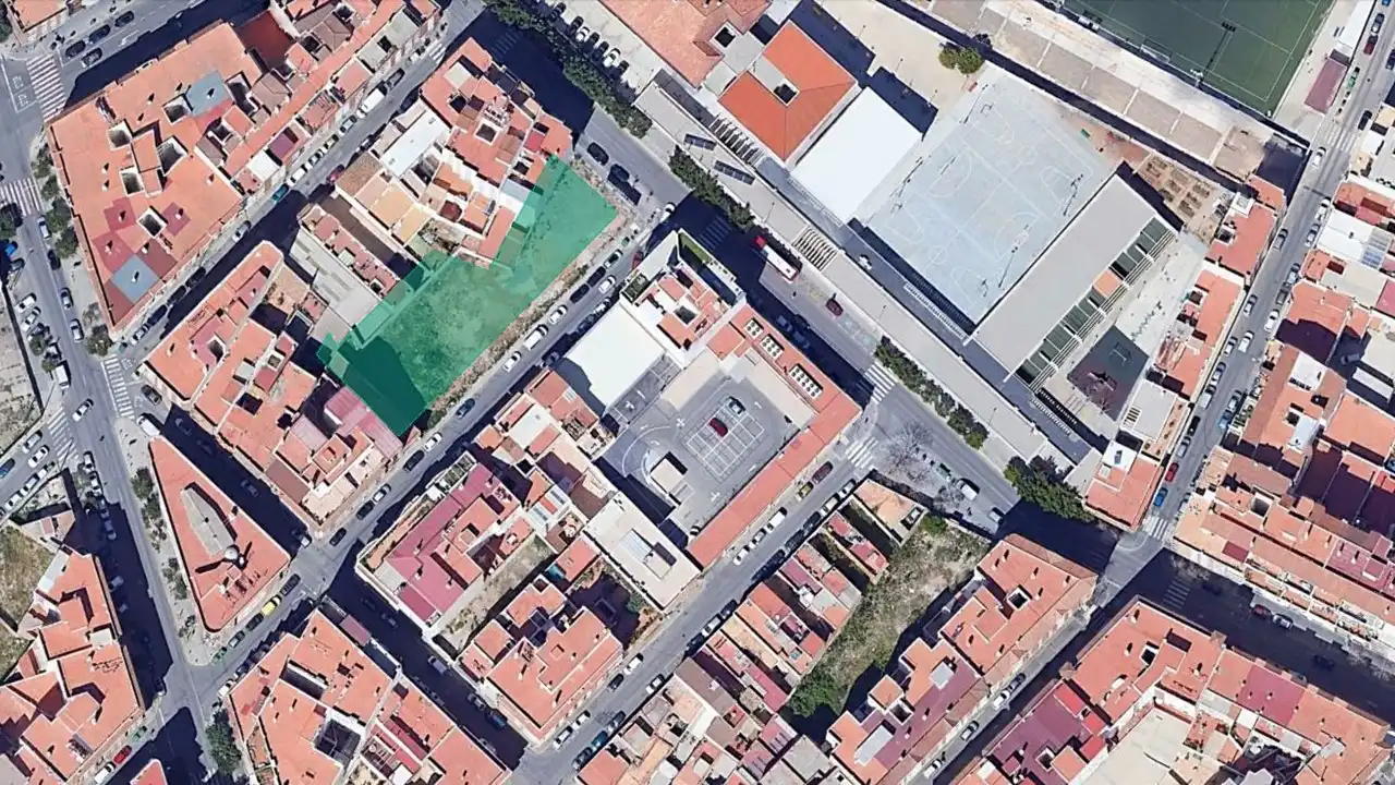 Terreny residencial en venda a Carrer de la Constitució Espanyola 29, imagen 2