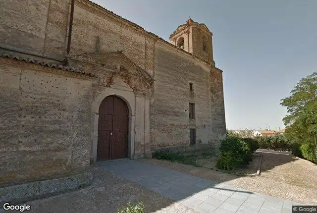 Außenansicht von Einfamilien-Reihenhaus zum Verkauf in Madrigal de las Altas Torres