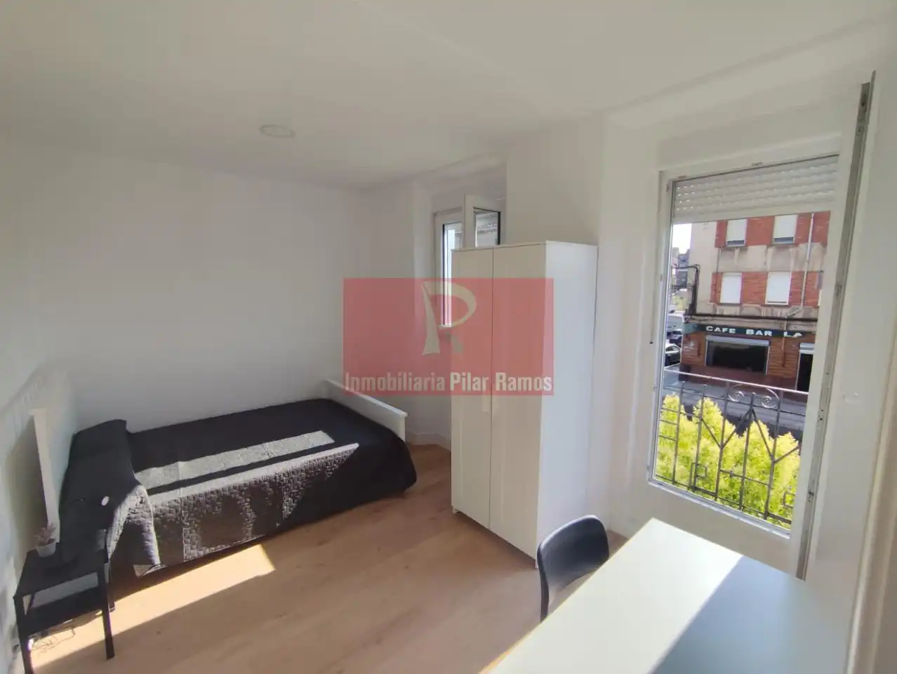 Habitación de Piso de alquiler en León Capital  con Calefacción, Parquet y Trastero