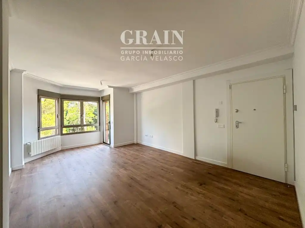 Vista exterior de Apartament de lloguer en Albacete amb Calefacció, Traster i Balcó