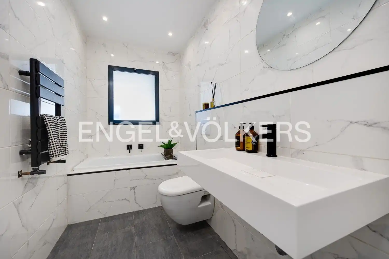 Bathroom of Country homes for sale in Torrevieja  with Air Conditioner, Heating and Private garden