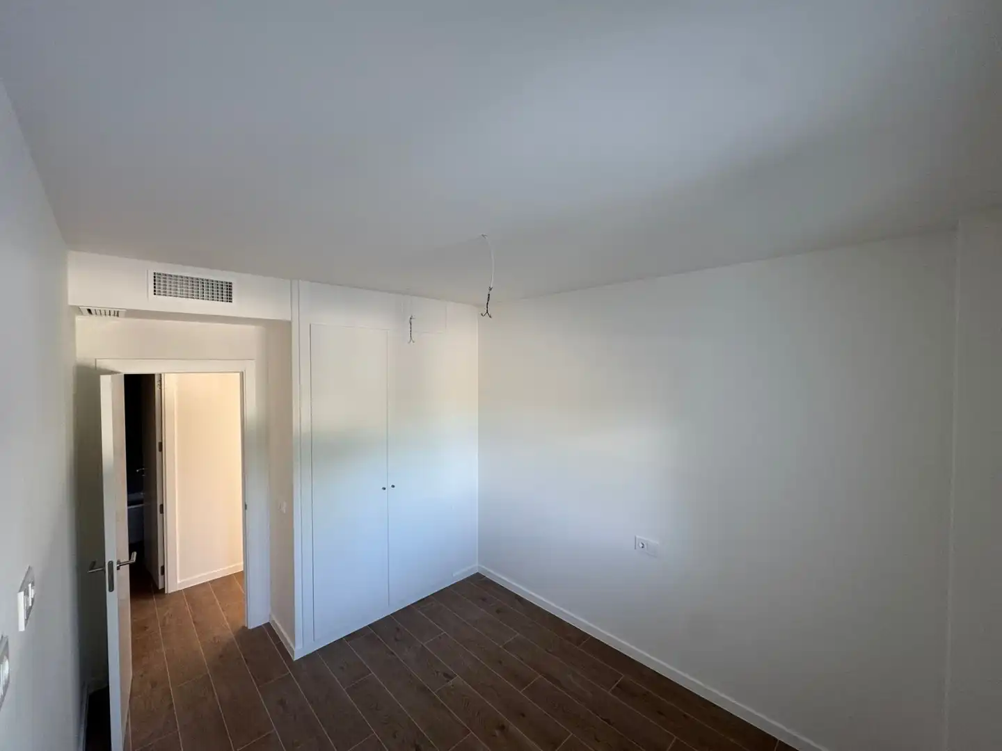 Schlafzimmer von Wohnungen zur Miete in Estepona mit Klimaanlage, Terrasse und Abstellraum