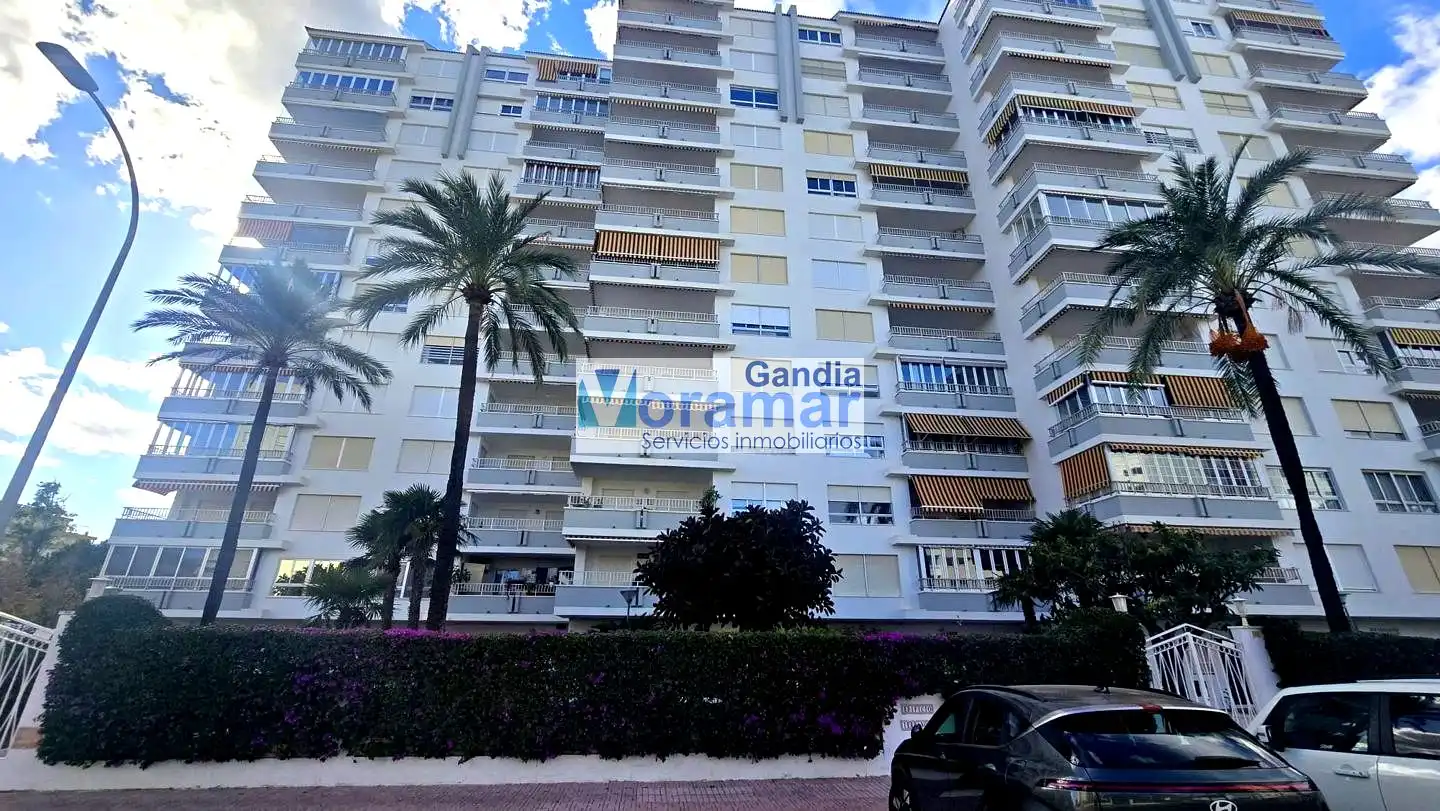 Vista exterior de Apartamento de alquiler en Gandia con Aire acondicionado, Calefacción y Piscina comunitaria
