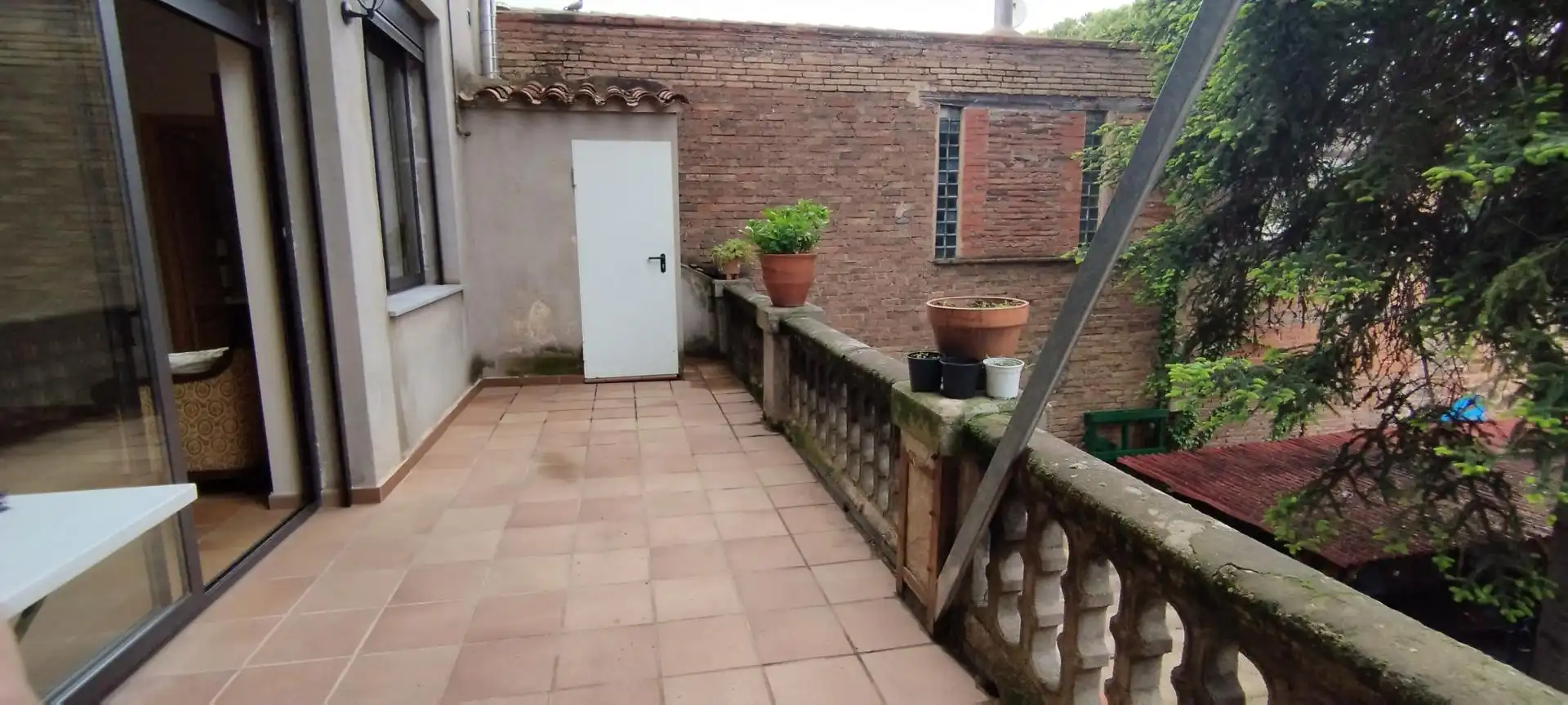 Gebäude zum Verkauf in Sant Julià de Vilatorta