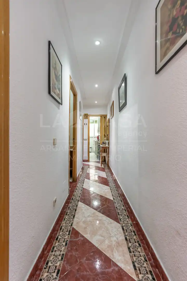 Flat for sale in Madrid  with Air Conditioner, Heating and Balcony