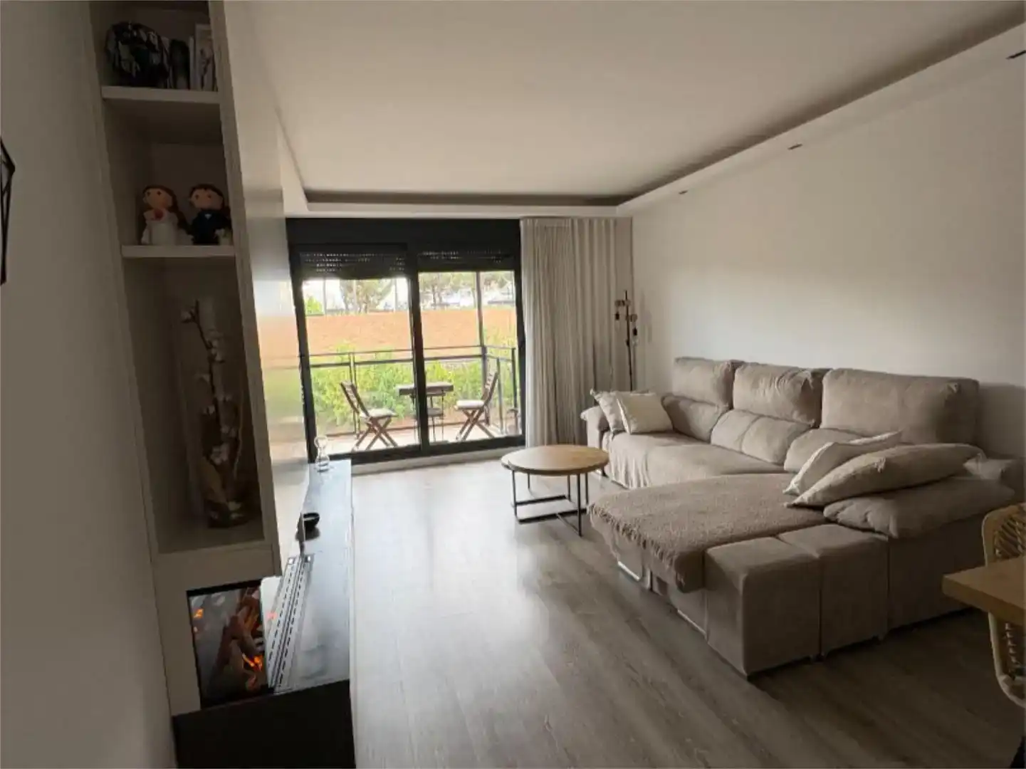 Living room of Flat for sale in Sabadell  with Air Conditioner and Swimming Pool