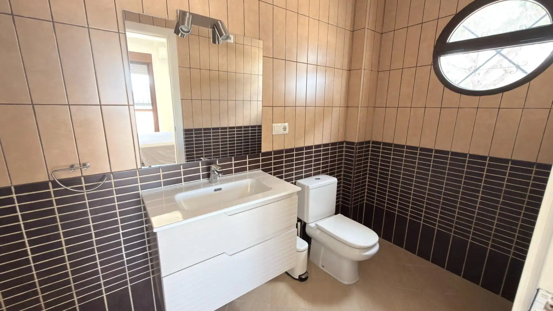 Baño de Casa adosada en venta en Mazagón con Aire acondicionado, Trastero y Piscina