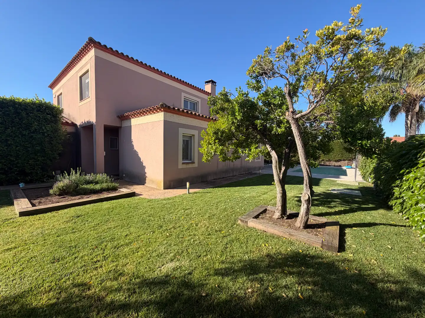 Casa o chalet de alquiler en Carrer dels Garrofers, 5, Migjorn