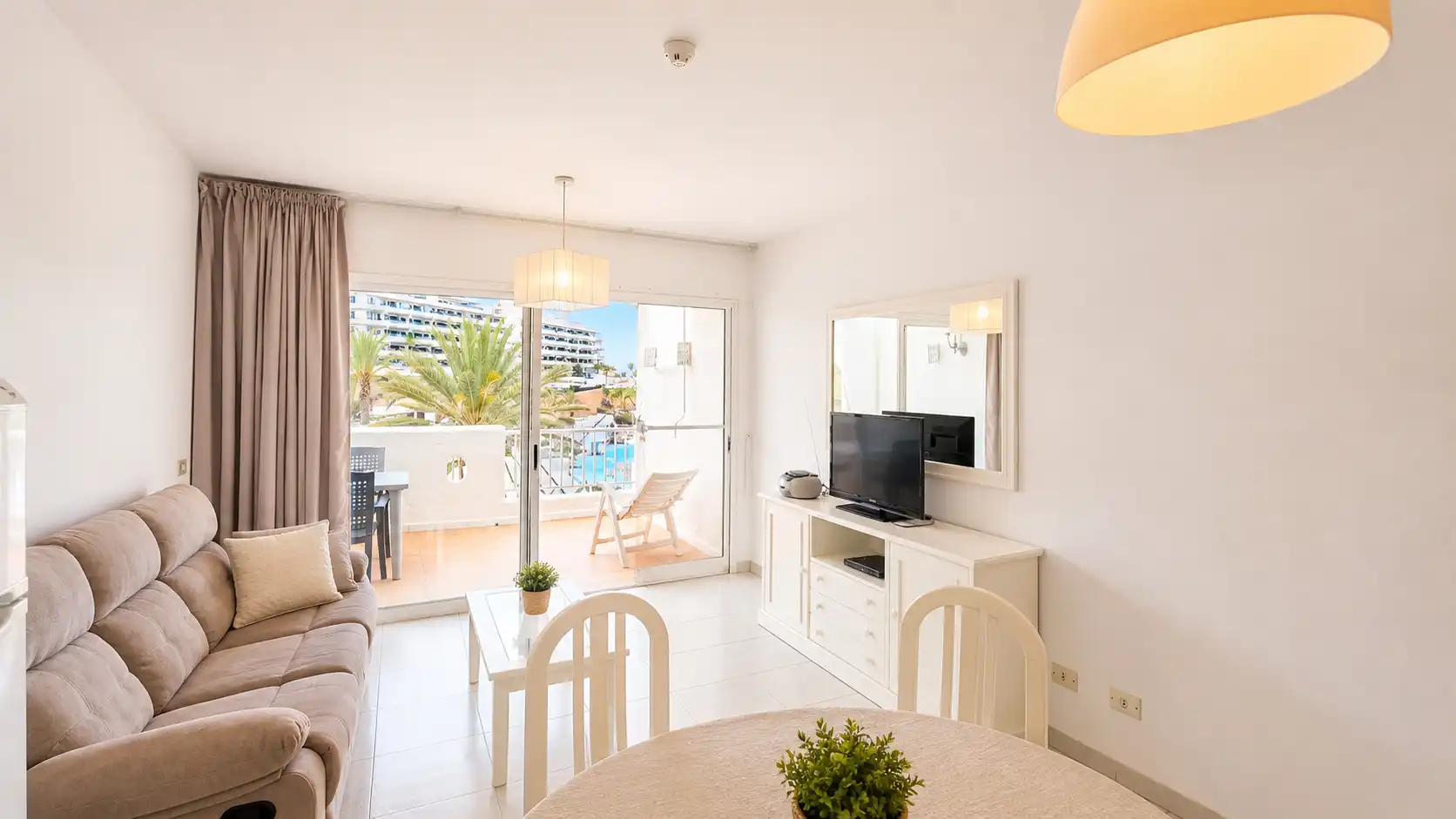 Sala d'estar de Apartament en venda en Adeje amb Terrassa, Moblat i Forn