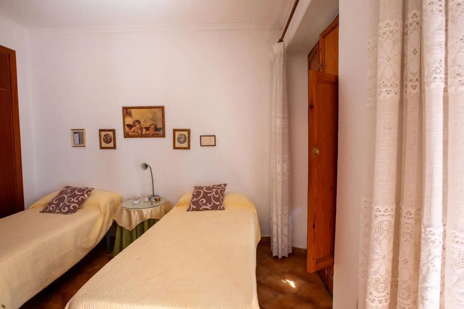 Habitación de Edificio en venta en Sevilla