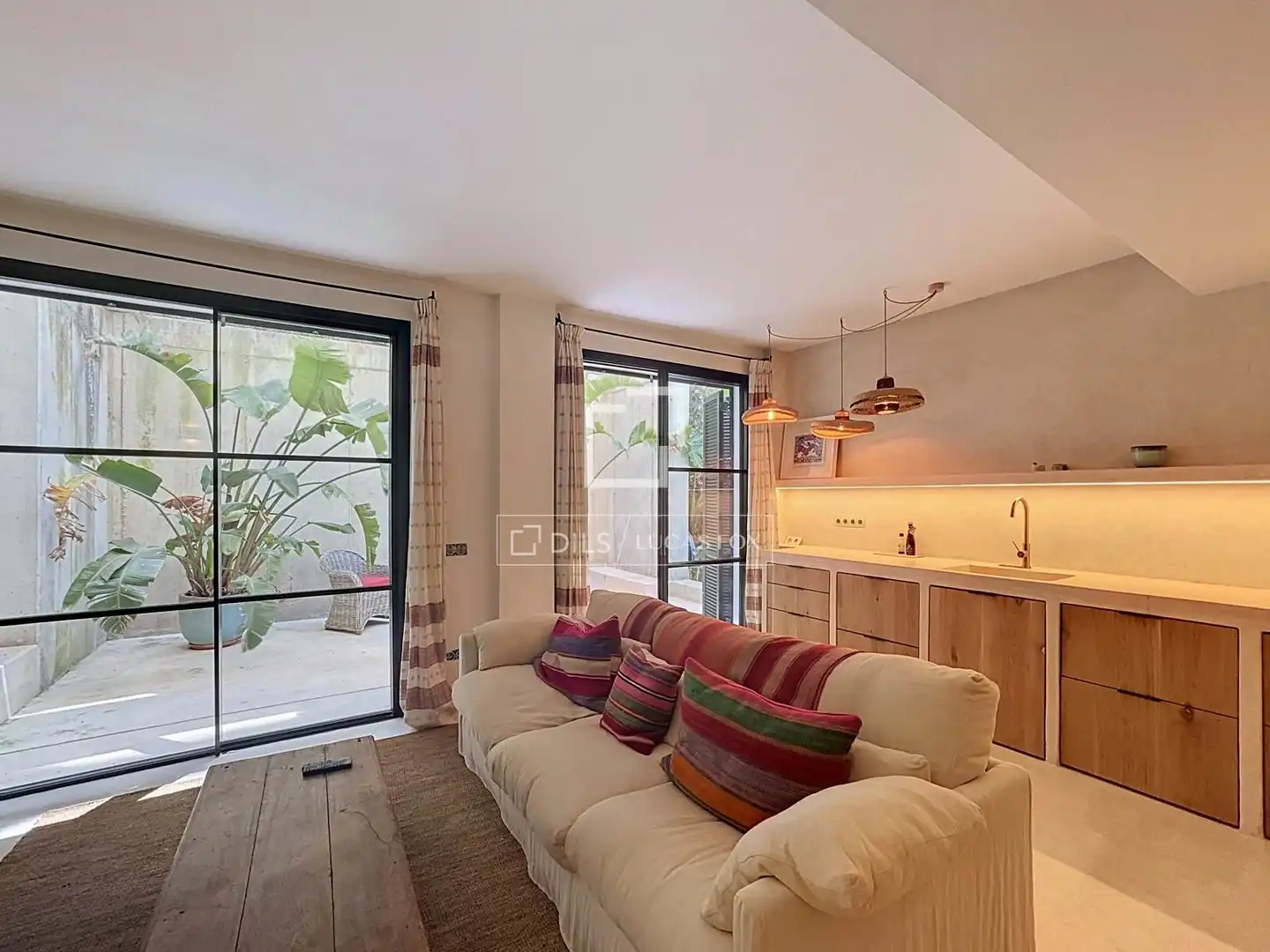 Sala d'estar de Casa o xalet en venda en Maó - Mahón amb Aire condicionat, Calefacció i Jardí privat