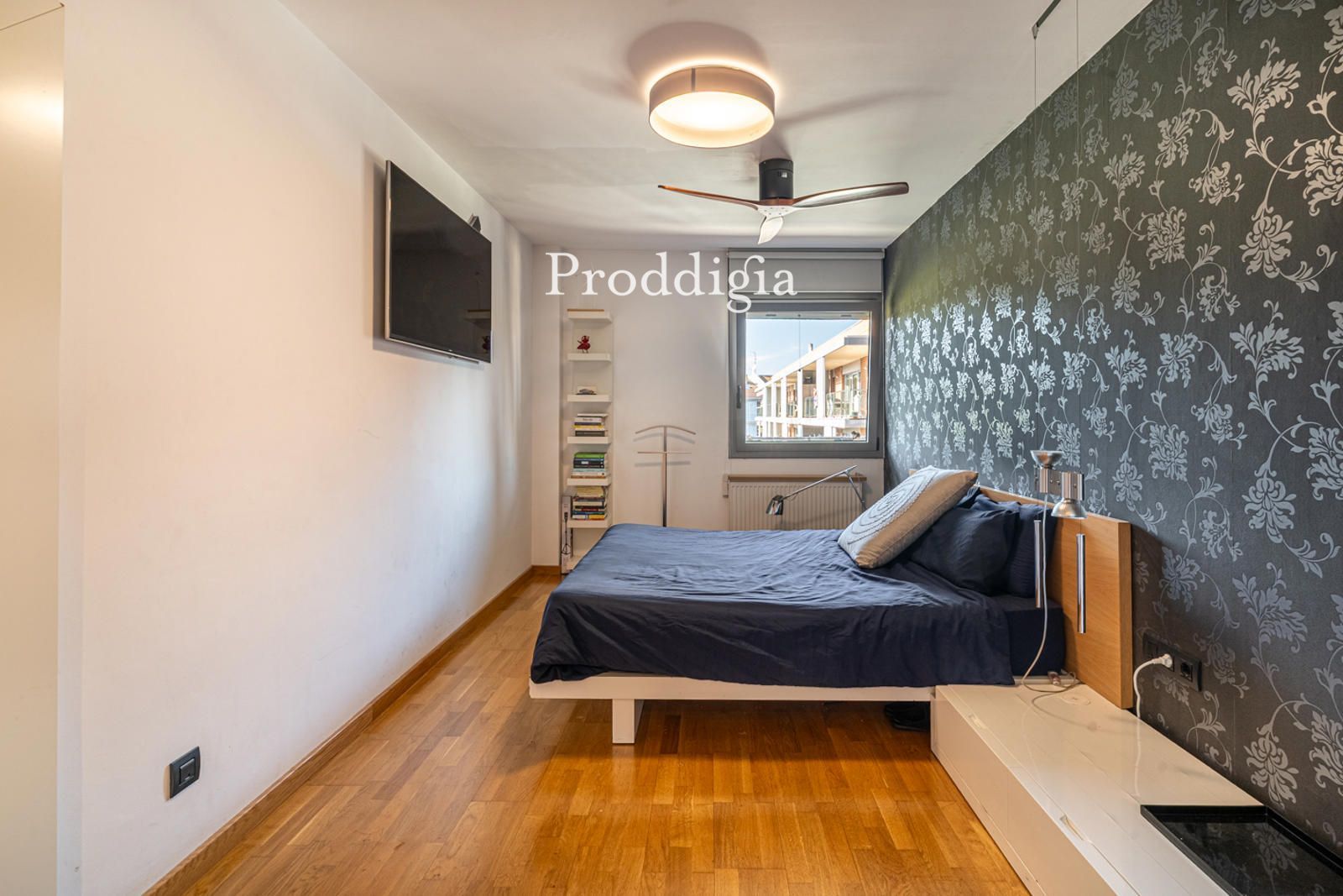 Bedroom of Flat for sale in Sant Cugat del Vallès  with Air Conditioner and Heating