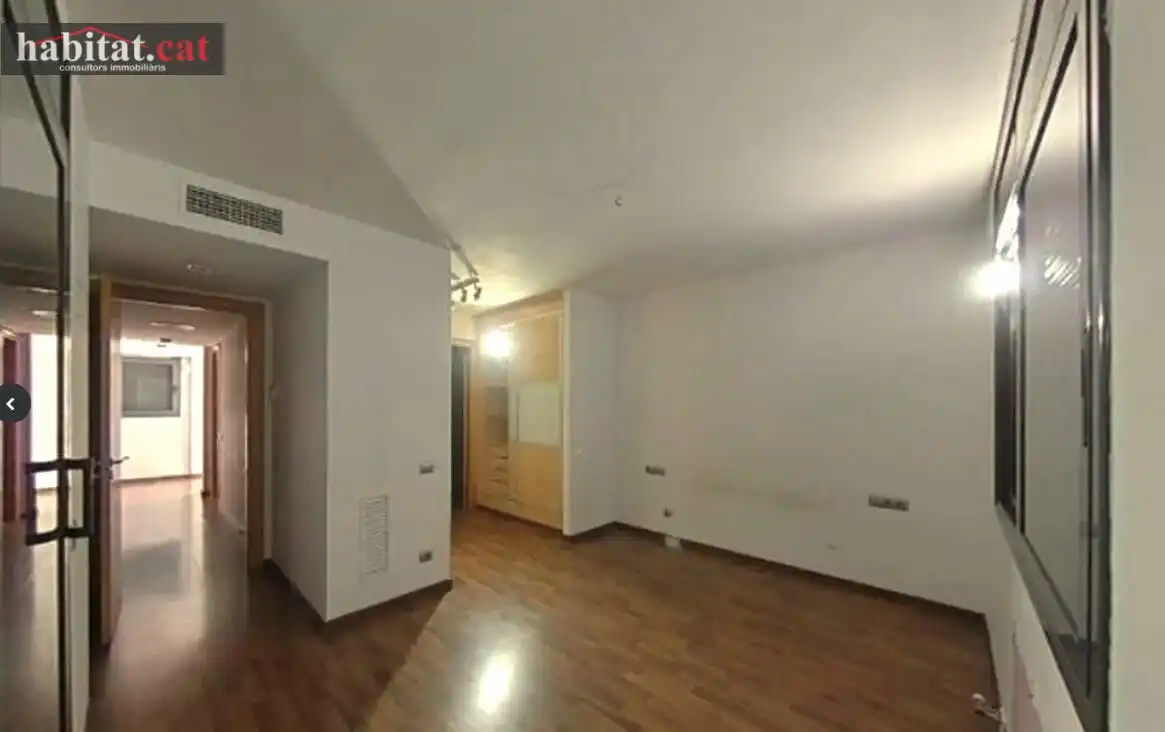 Casa o chalet en venta en Vilanova i la Geltrú con Piscina y Balcón