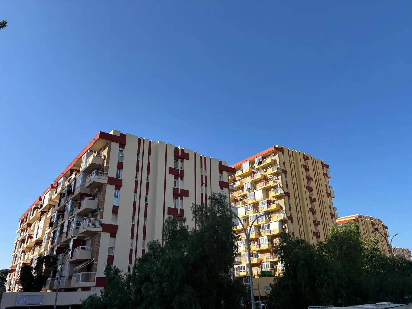 Vista exterior de Apartament en venda en Benalmádena amb Aire condicionat, Terrassa i Moblat