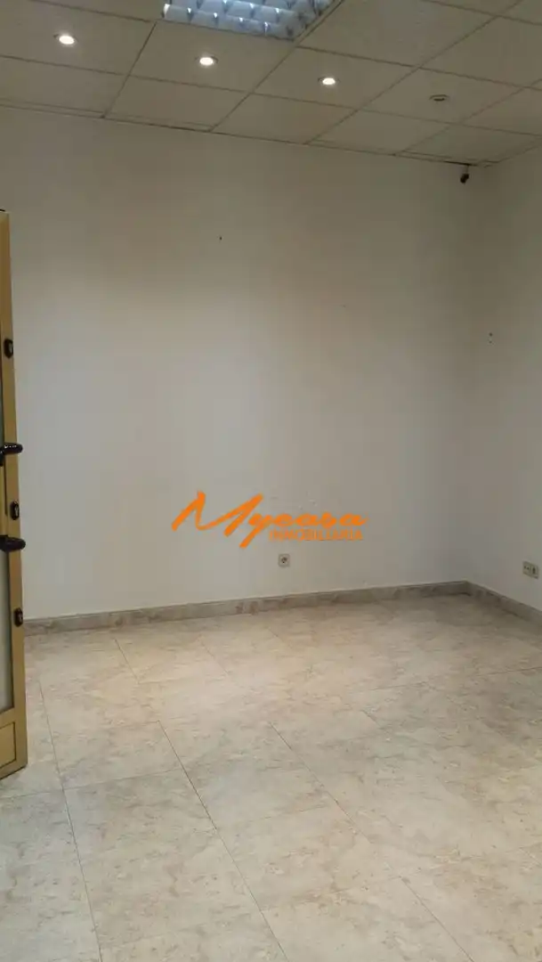 Local comercial en venda a Centro, imagen 9