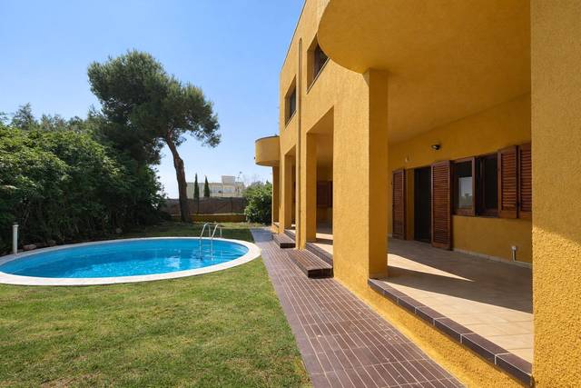 Casa-chalet en Venta en Urbanitzacions