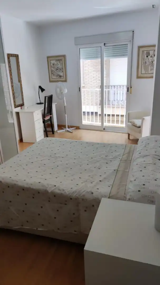 Habitación de Apartamento para compartir en  Murcia Capital con Amueblado, Horno y Microondas